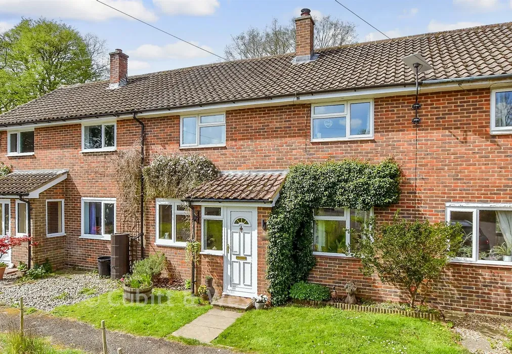 External (Web). No Number - Langhurst Close, Horsham, West Sussex - Wards of Kent