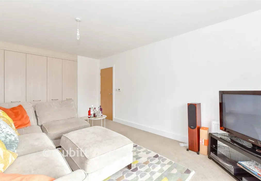 Bedroom 2 - North Mead, Chichester, West Sussex - Wards of Kent