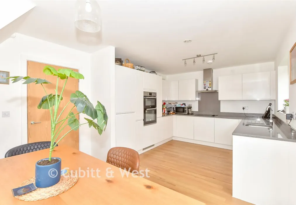 Kitchen/Dining Room - North Mead, Chichester, West Sussex - Wards of Kent