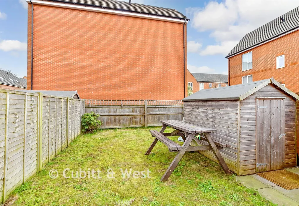 Rear Garden - North Mead, Chichester, West Sussex - Wards of Kent