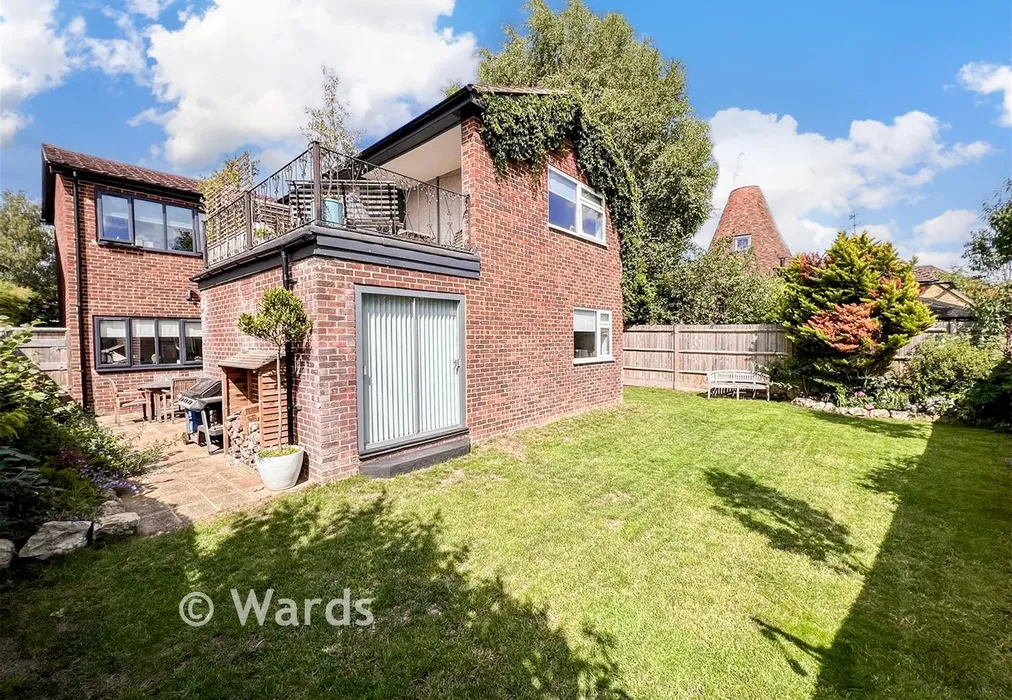 Rear Garden - Ashford Road, Bearsted, Maidstone, Kent - Wards of Kent