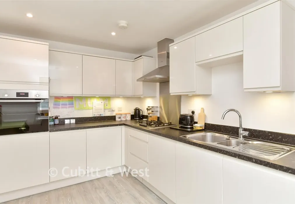 Kitchen - Clarks Croft, Ringmer, Lewes, East Sussex - Wards of Kent