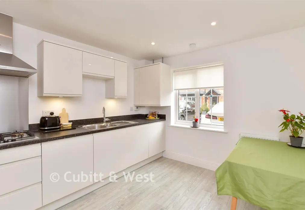 Kitchen - Clarks Croft, Ringmer, Lewes, East Sussex - Wards of Kent