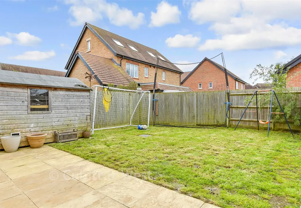 Rear Garden - Clarks Croft, Ringmer, Lewes, East Sussex - Wards of Kent