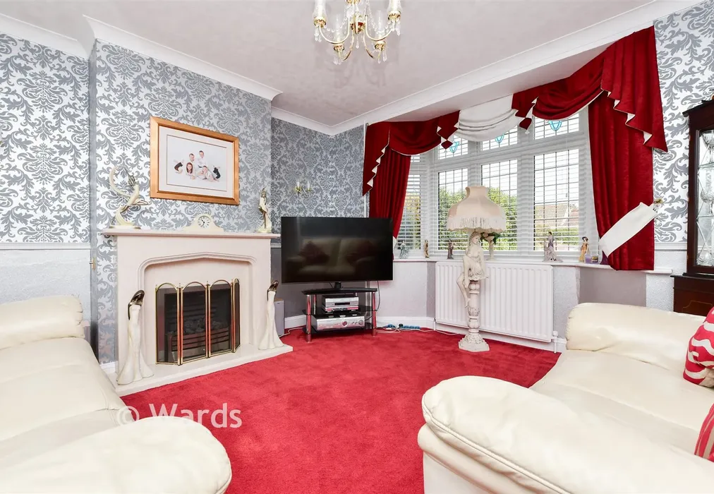 Lounge - Salisbury Avenue, Broadstairs, Kent - Wards of Kent