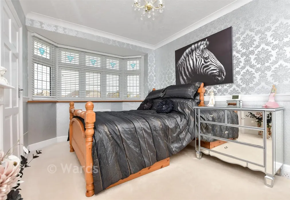 Bedroom 1 - Salisbury Avenue, Broadstairs, Kent - Wards of Kent
