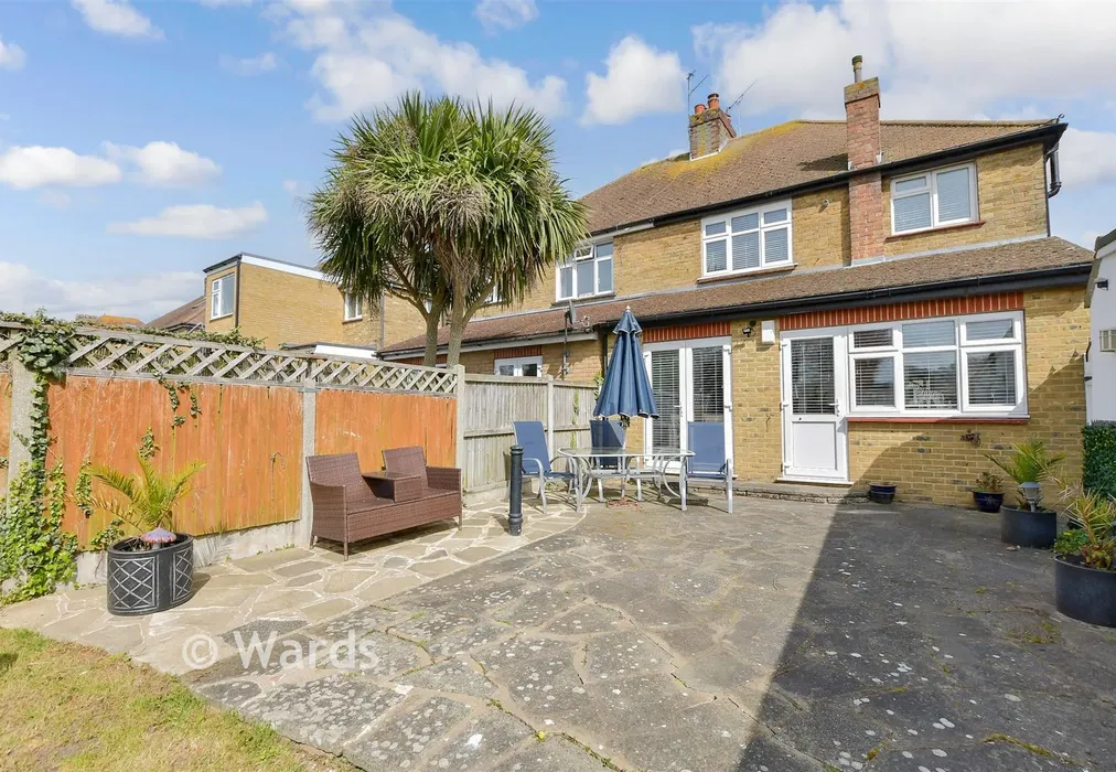 Rear Garden - Salisbury Avenue, Broadstairs, Kent - Wards of Kent