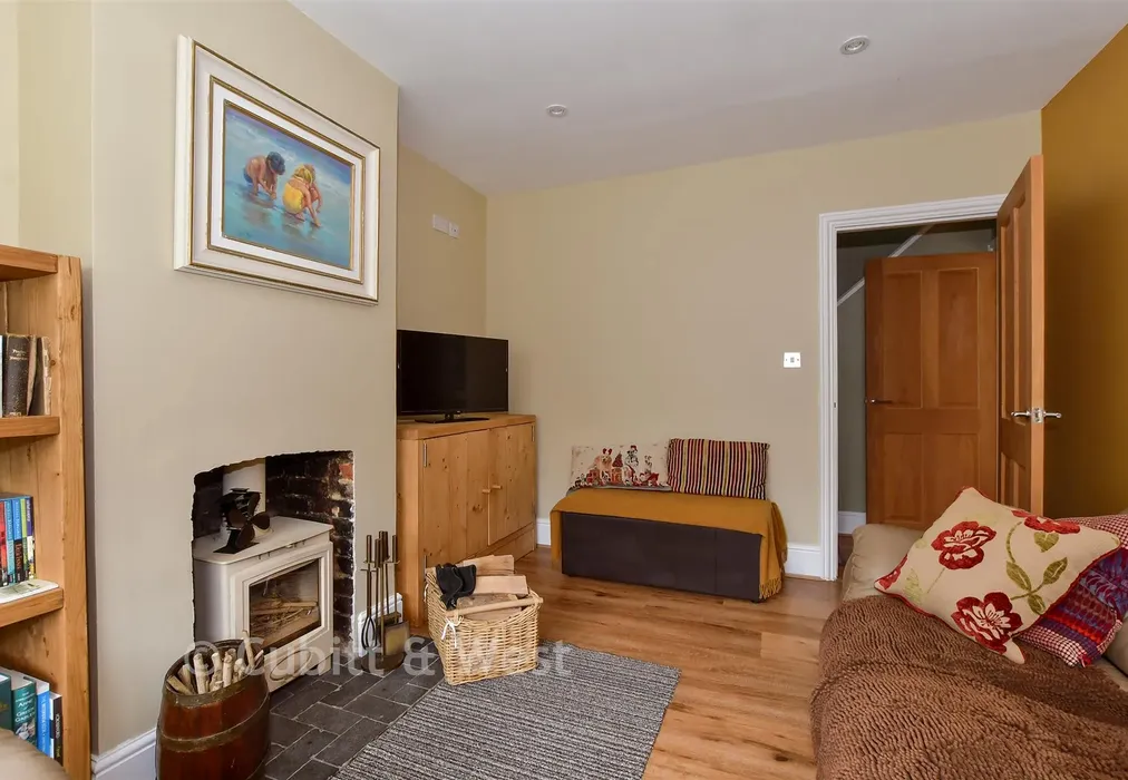 Lounge - Dunsfold Road, Alfold, Cranleigh, Surrey - Wards of Kent