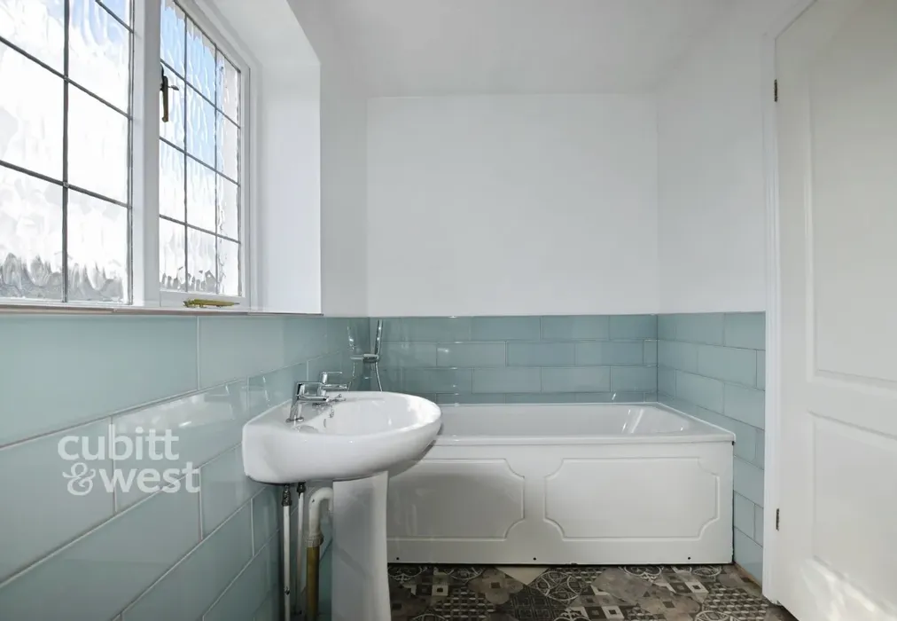 dd5a7c7e-DSC_3917 - Shottermill Horsham RH12 - Wards of Kent