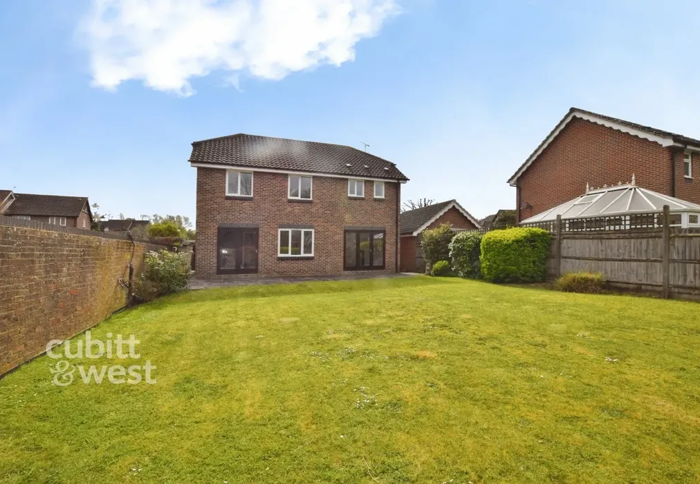 7779b595-DSC_3945 - Shottermill Horsham RH12 - Wards of Kent