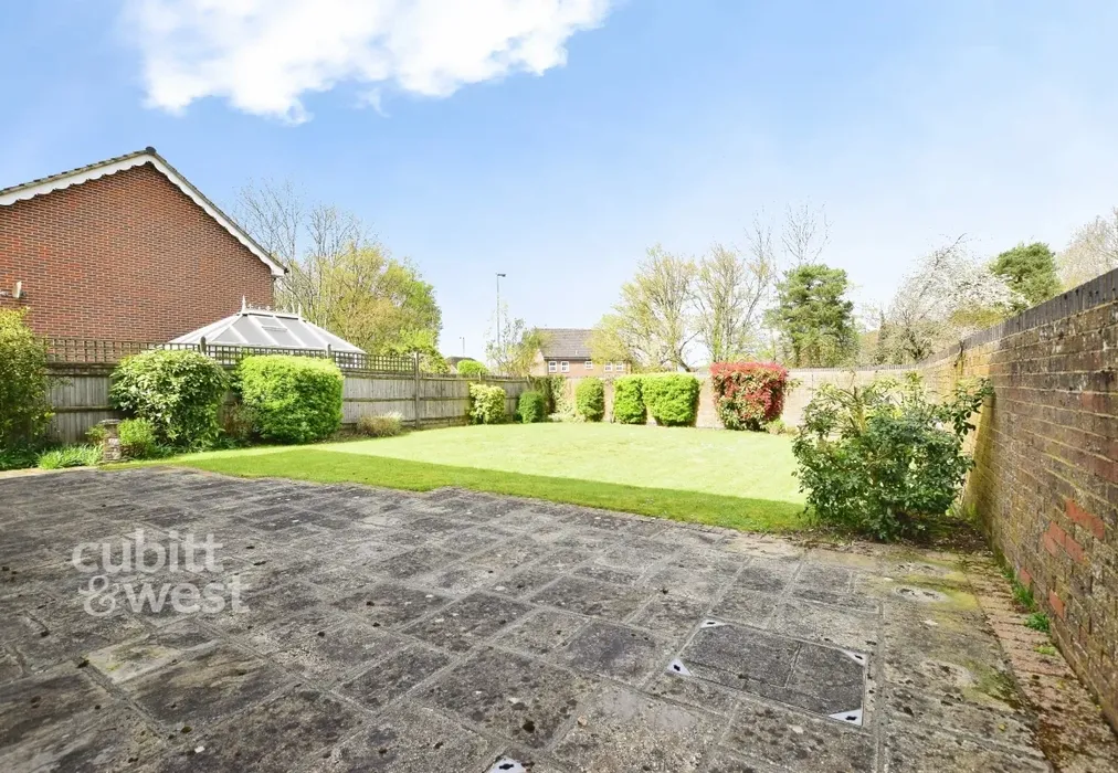 1782b779-DSC_3941 - Shottermill Horsham RH12 - Wards of Kent