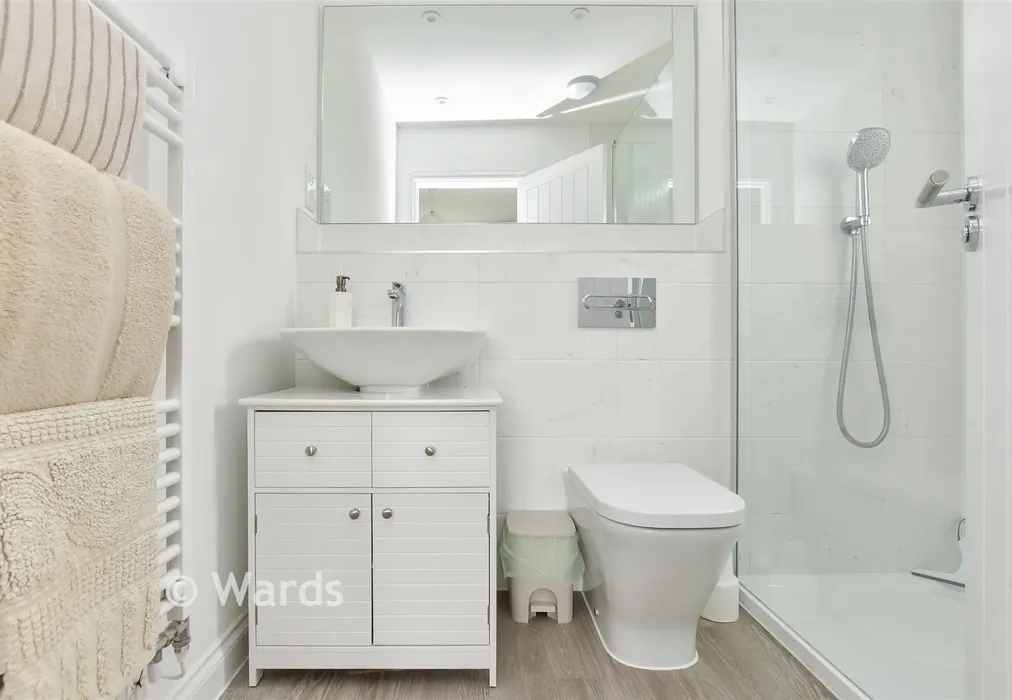 En-Suite Shower Room - Kings Close, Broadstairs, Kent - Wards of Kent