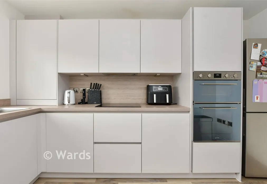 Kitchen - Kings Close, Broadstairs, Kent - Wards of Kent