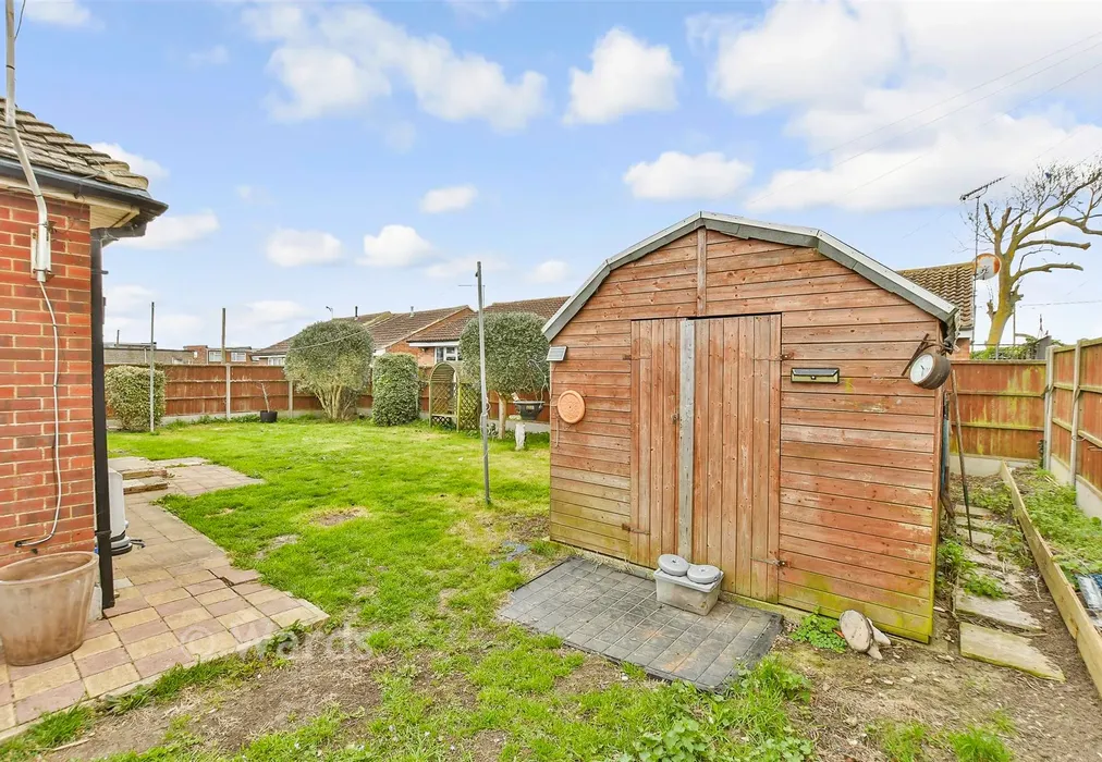 Rear Garden - Nutts Avenue, Leysdown-On-Sea, Sheerness, Kent - Wards of Kent