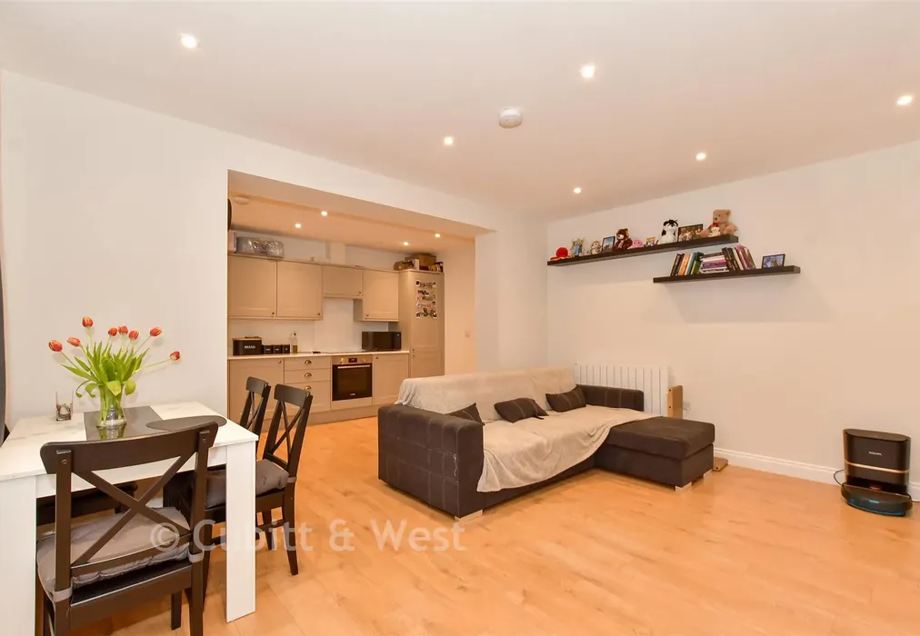 Lounge/Kitchen - Langhurst Wood Road, Horsham, West Sussex - Wards of Kent
