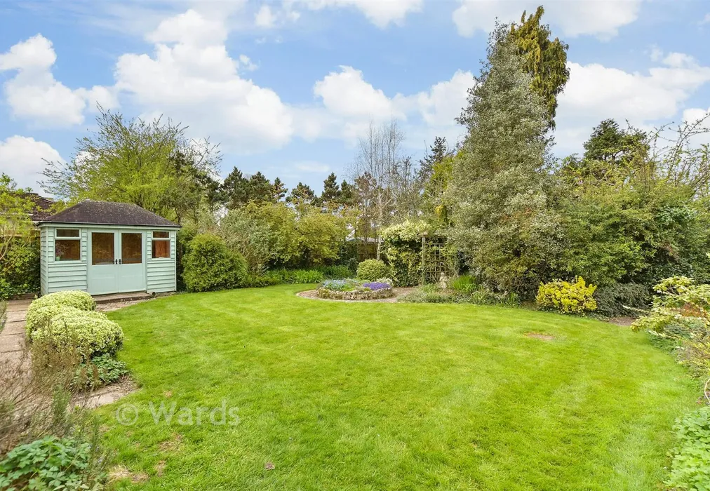 Rear Garden - Swan Lane, Sellindge, Ashford, Kent - Wards of Kent