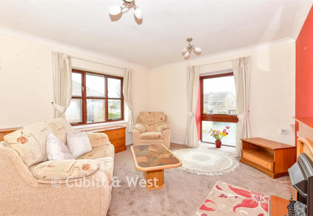 Lounge - Stein Road, Emsworth, Hampshire - Wards of Kent