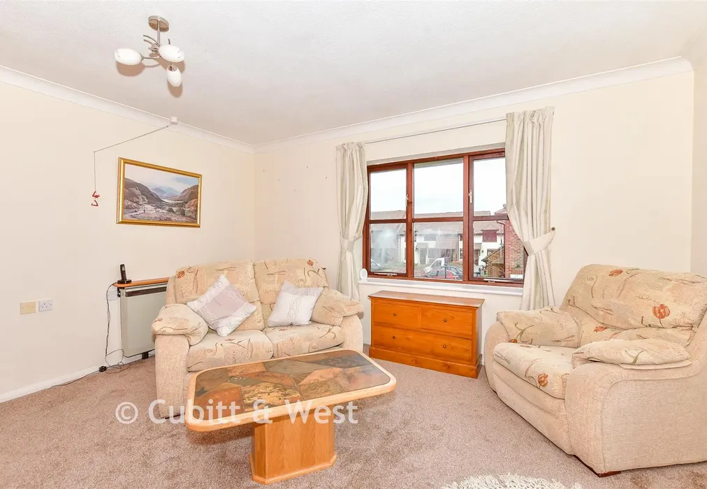 Lounge - Stein Road, Emsworth, Hampshire - Wards of Kent