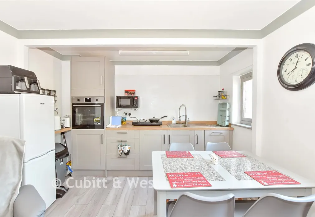 Lounge/Kitchen - Simpson Road, Portsmouth, Hampshire - Wards of Kent