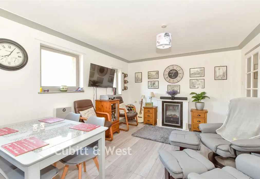 Lounge/Kitchen - Simpson Road, Portsmouth, Hampshire - Wards of Kent