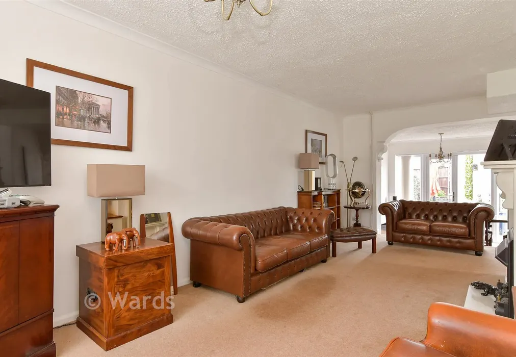Lounge - Chalky Bank, Gravesend, Kent - Wards of Kent