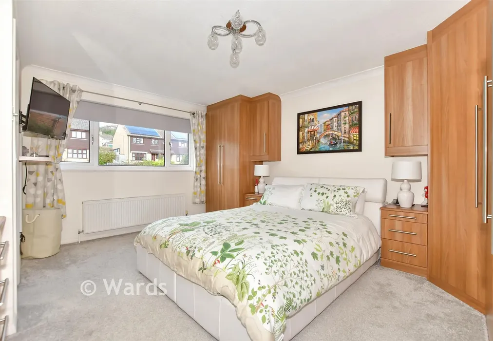 Bedroom 1 - Meadowbrook, Sandgate, Folkestone, Kent - Wards of Kent