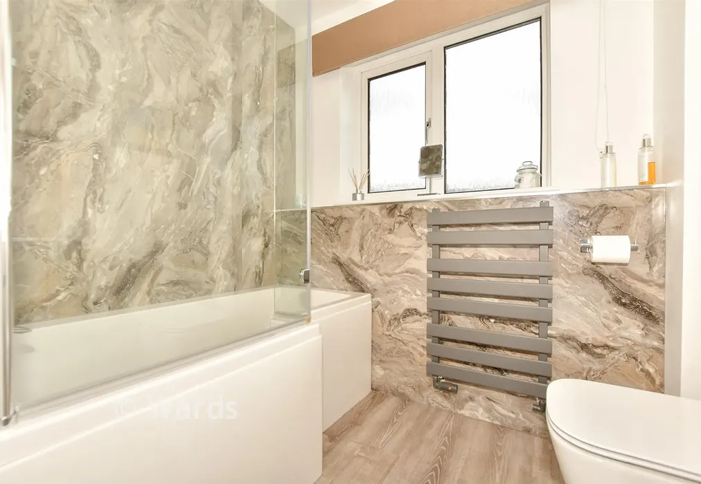Bathroom - Meadowbrook, Sandgate, Folkestone, Kent - Wards of Kent