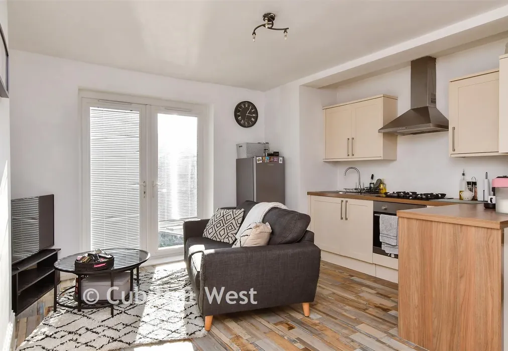 Kitchen/ Lounge - Broadwater Road, Worthing, West Sussex - Wards of Kent