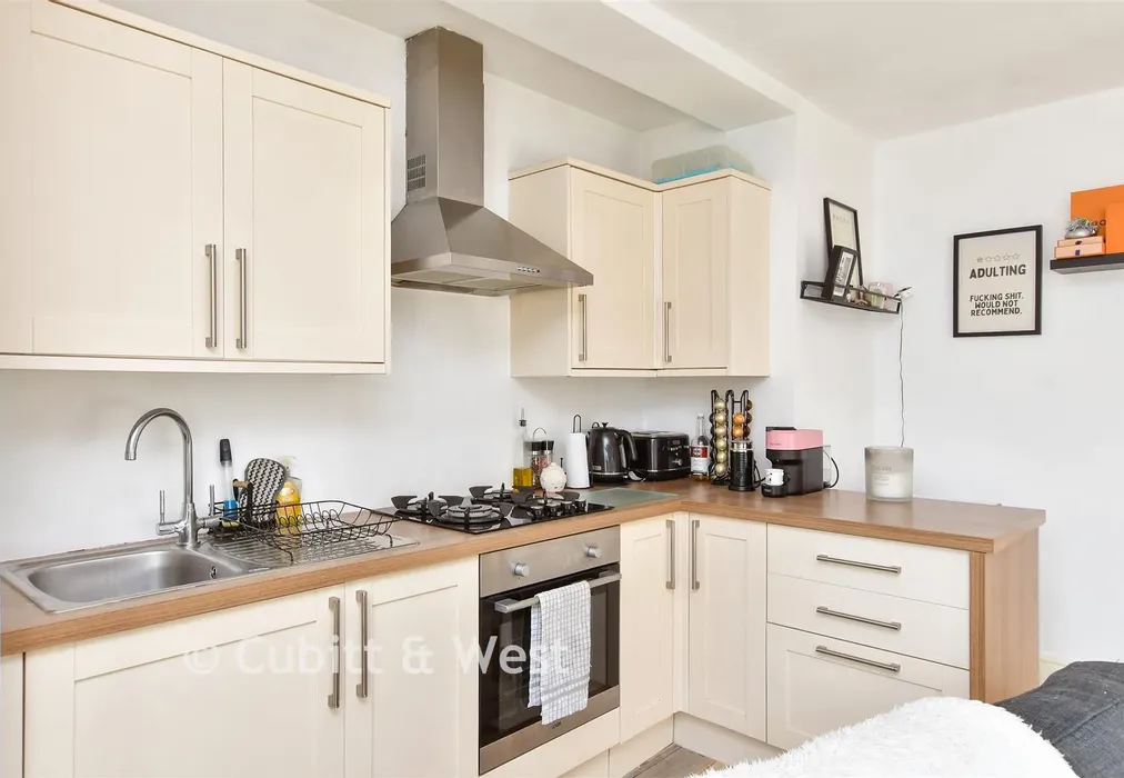 Kitchen/ Lounge - Broadwater Road, Worthing, West Sussex - Wards of Kent