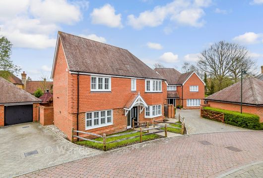 Whittle Walk, Kings Hill, West Malling, Kent - Wards of Kent