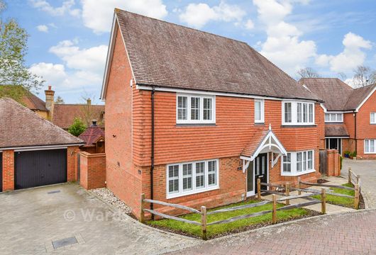 Whittle Walk, Kings Hill, West Malling, Kent - Wards of Kent