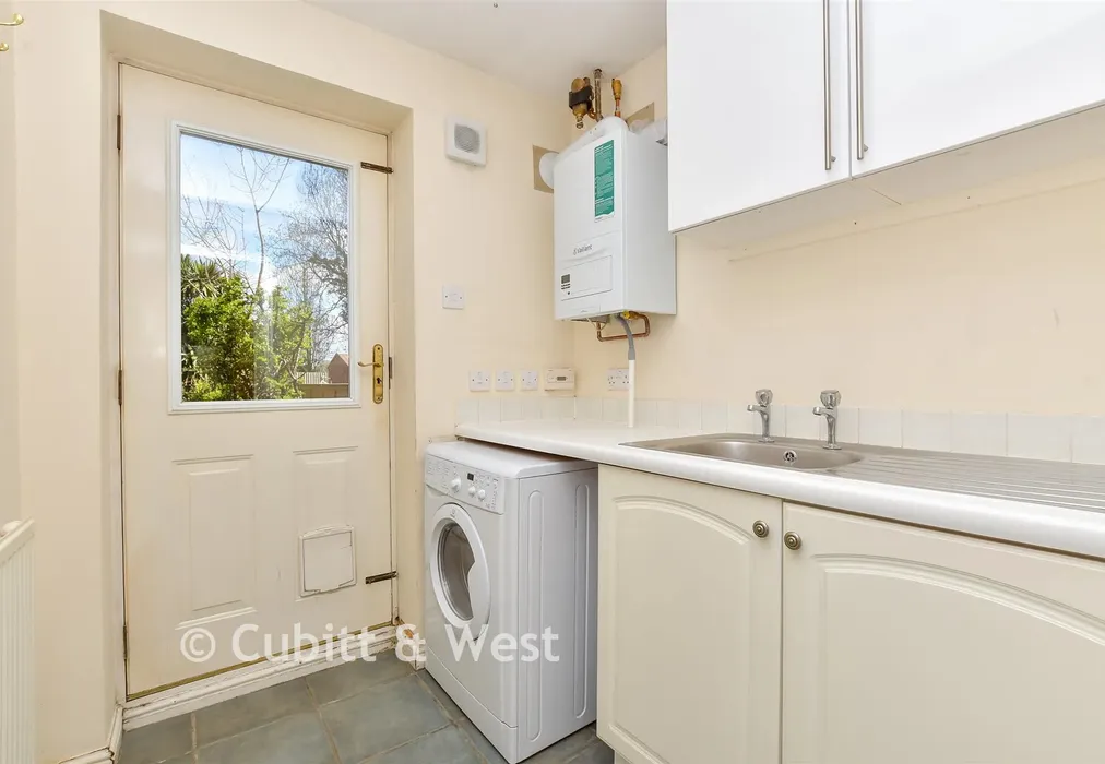 Utility Room - Nash Close, Sutton, Surrey - Wards of Kent