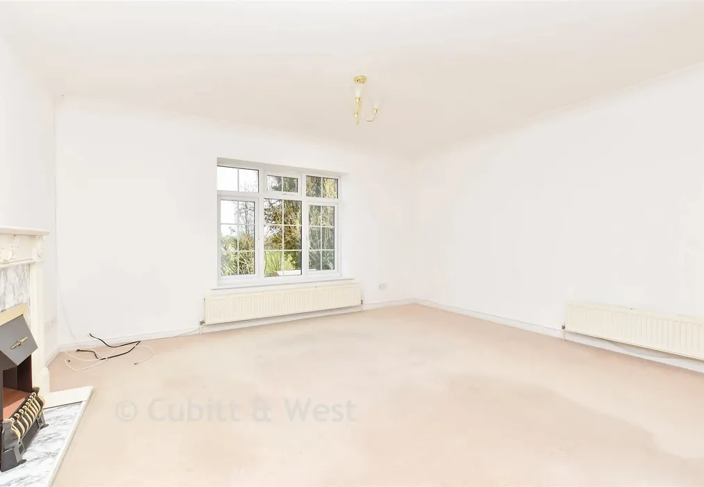 Lounge - Nash Close, Sutton, Surrey - Wards of Kent