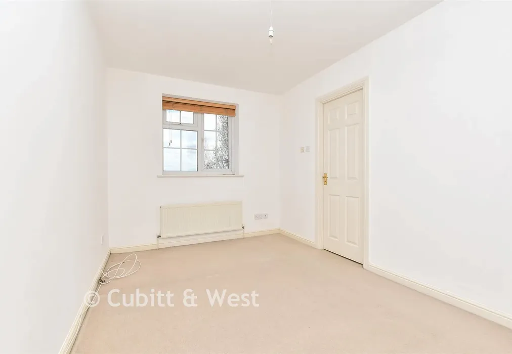 Bedroom 1 - Nash Close, Sutton, Surrey - Wards of Kent