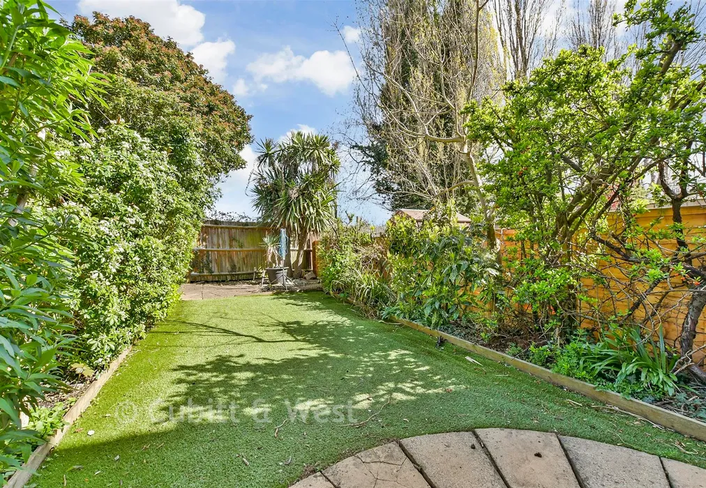 Rear Garden - Nash Close, Sutton, Surrey - Wards of Kent