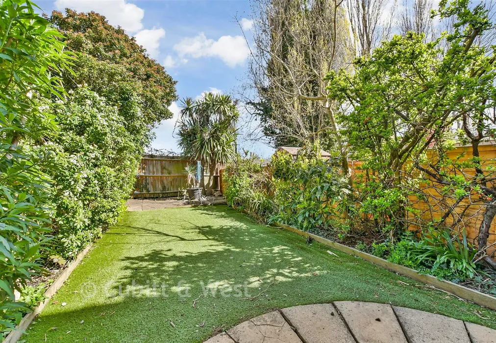 Rear Garden - Nash Close, Sutton, Surrey - Wards of Kent
