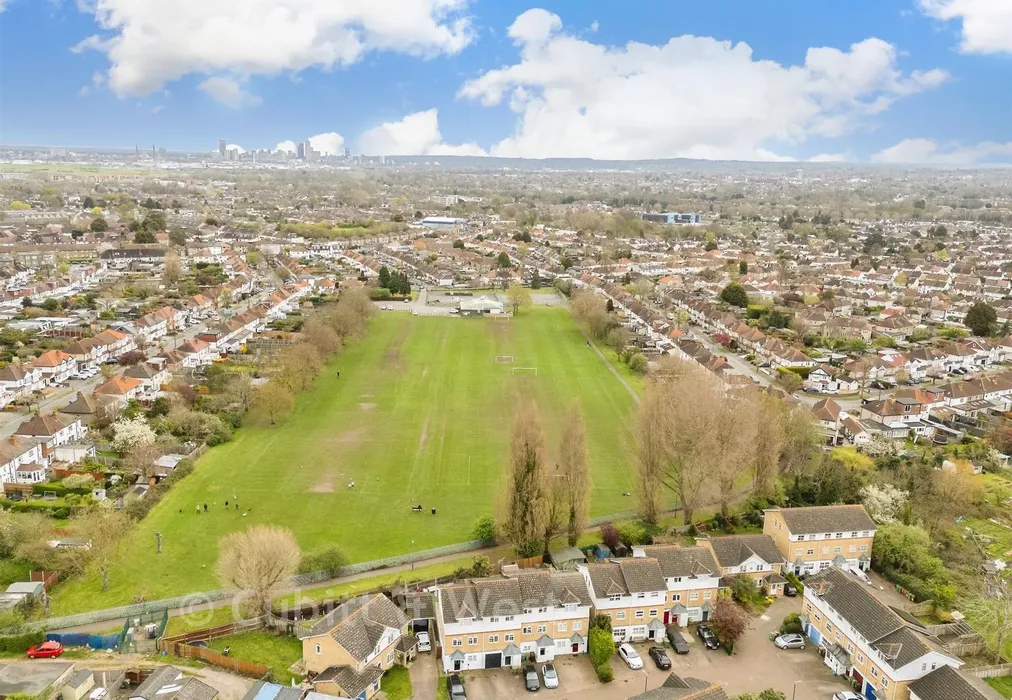 Drone 3 - Nash Close, Sutton, Surrey - Wards of Kent