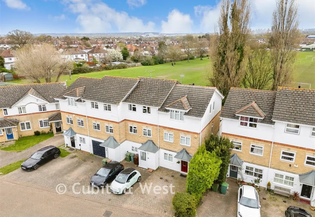 Drone 6 - Nash Close, Sutton, Surrey - Wards of Kent