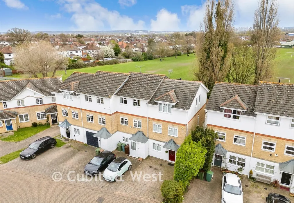 Drone 6 - Nash Close, Sutton, Surrey - Wards of Kent