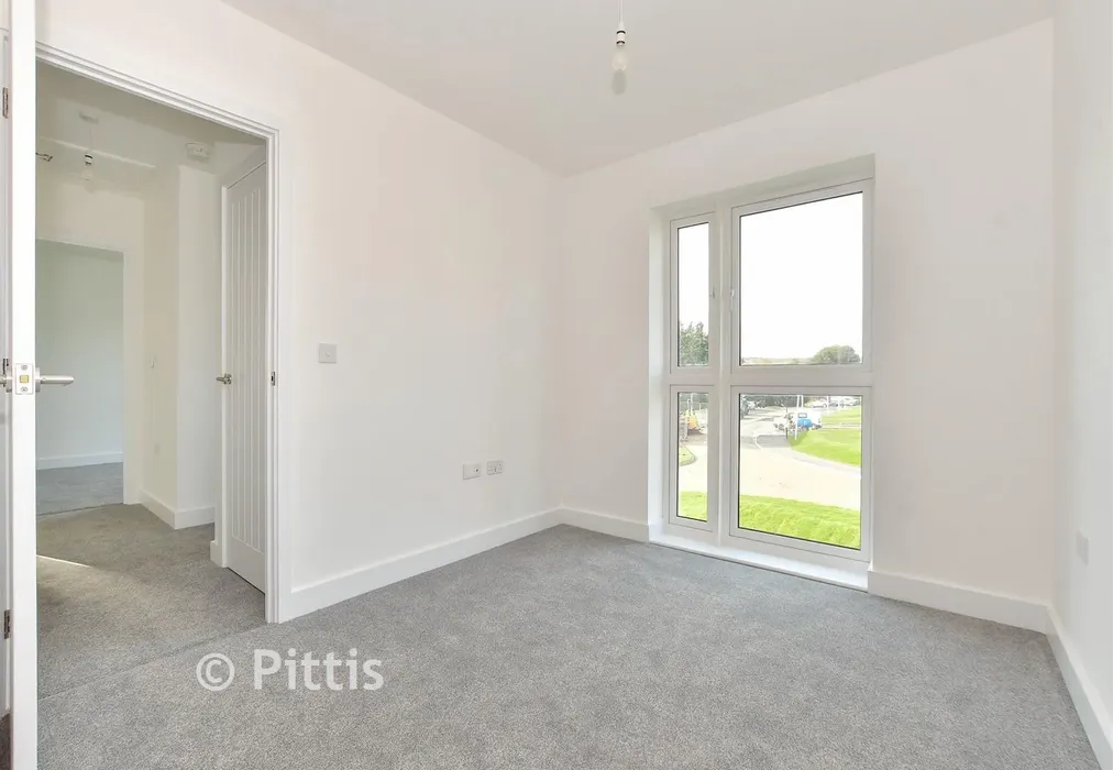 Bedroom - Acorn Avenue, Newport, Isle of Wight - Wards of Kent
