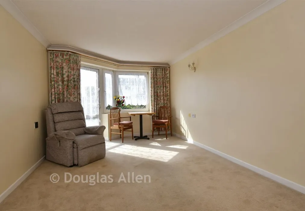 Lounge/Dining Room - Church End Lane, Runwell, Wickford, Essex - Wards of Kent
