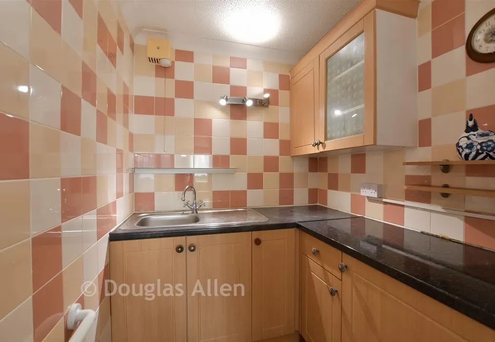 Kitchen - Church End Lane, Runwell, Wickford, Essex - Wards of Kent