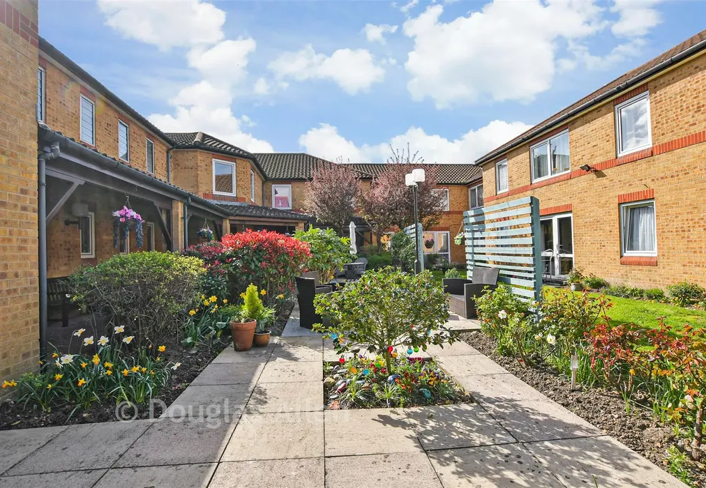 Communal Gardens - Church End Lane, Runwell, Wickford, Essex - Wards of Kent
