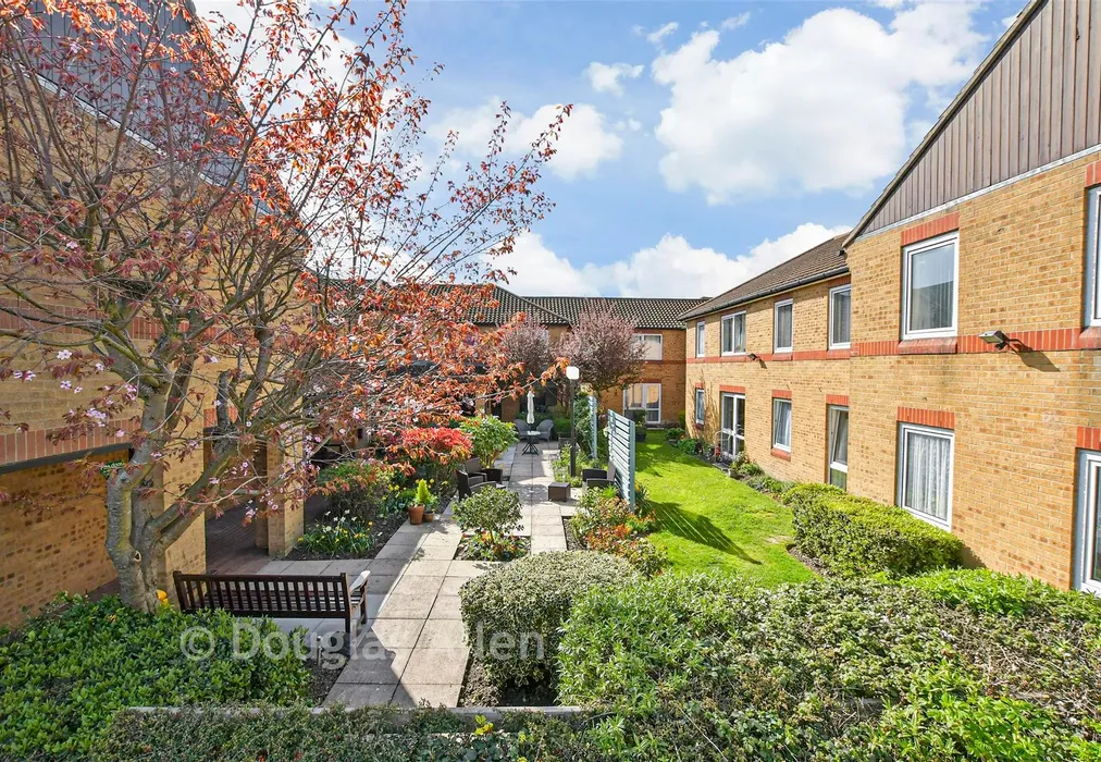 Communal Gardens - Church End Lane, Runwell, Wickford, Essex - Wards of Kent