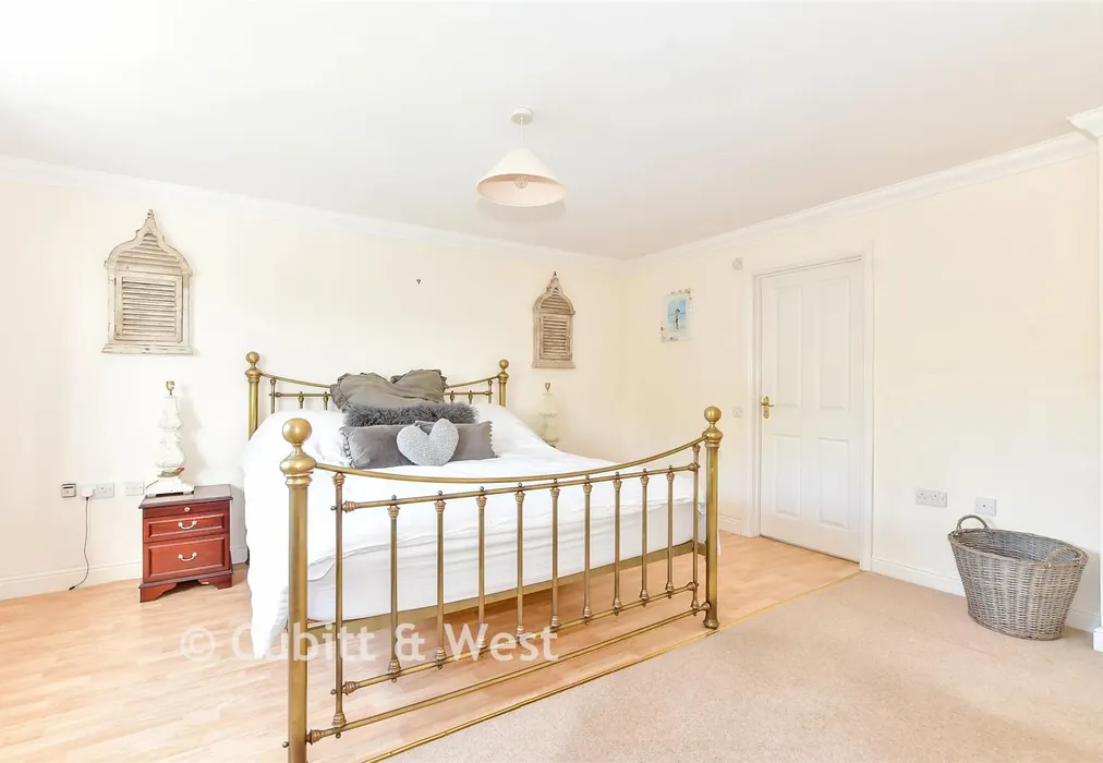 Bedroom 1 - St. Andrew's Lane, Tangmere, Chichester, West Sussex - Wards of Kent