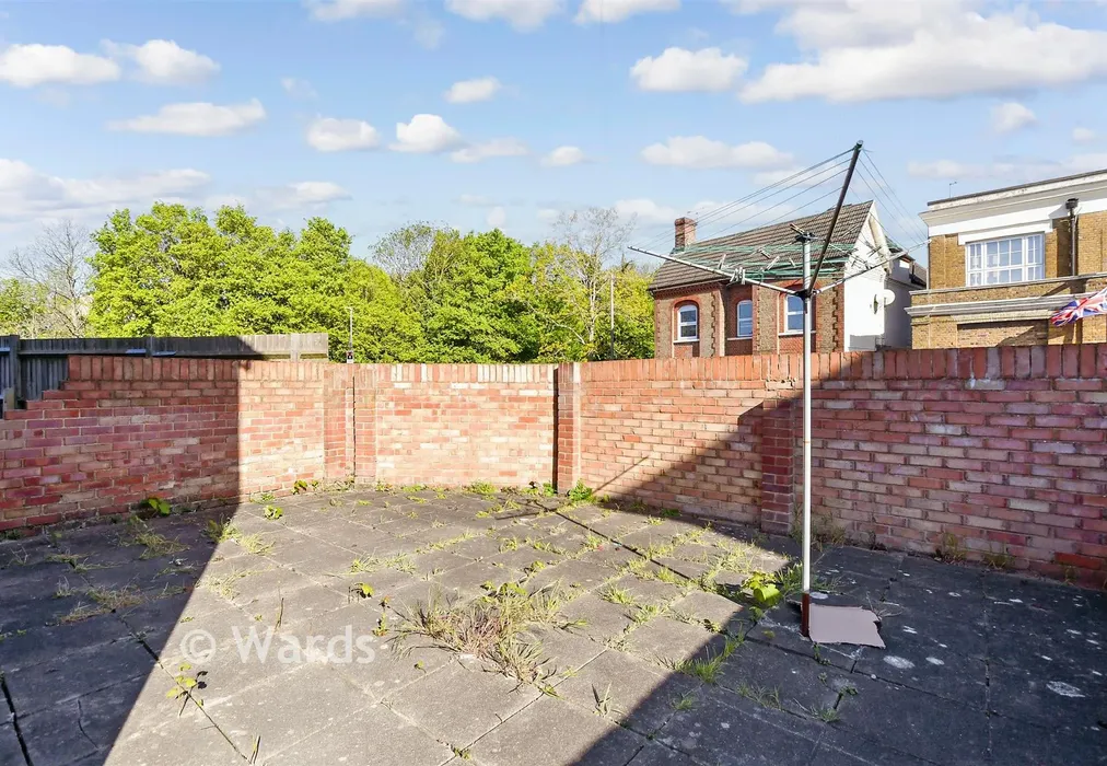 Communal Gardens - May Street, Snodland, Kent - Wards of Kent
