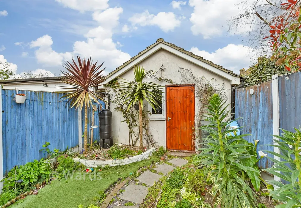 Garage - Newington Road, Ramsgate, Kent - Wards of Kent