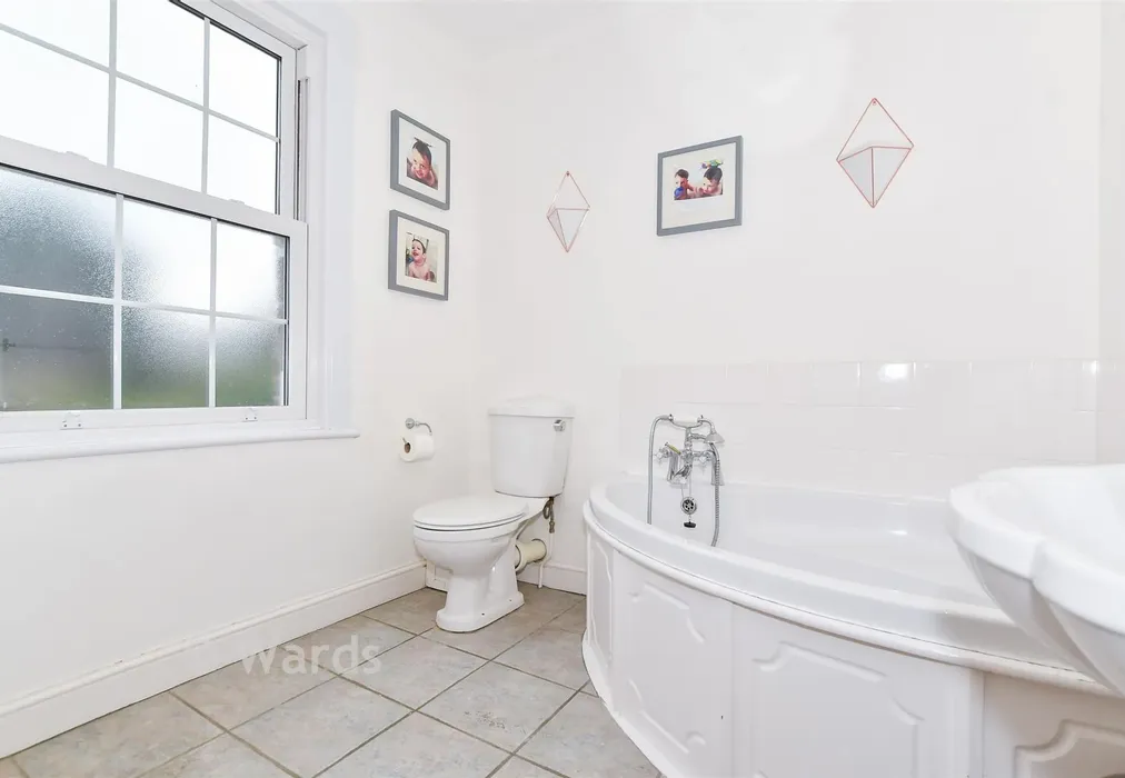 Bathroom - Loose Road, Loose, Kent - Wards of Kent