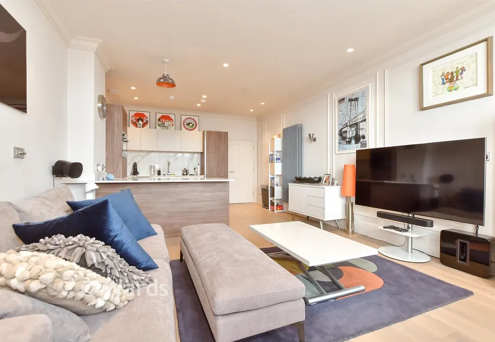Lounge/ Kitchen - Seabrook Road, Hythe, Kent - Wards of Kent