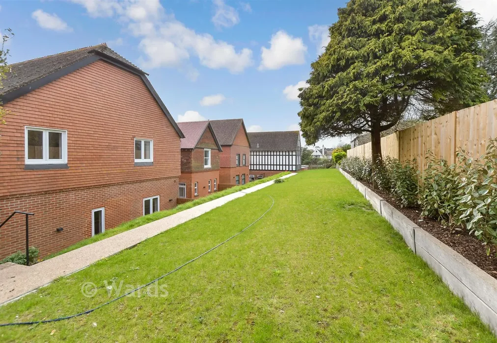 Communal Gardens - Seabrook Road, Hythe, Kent - Wards of Kent